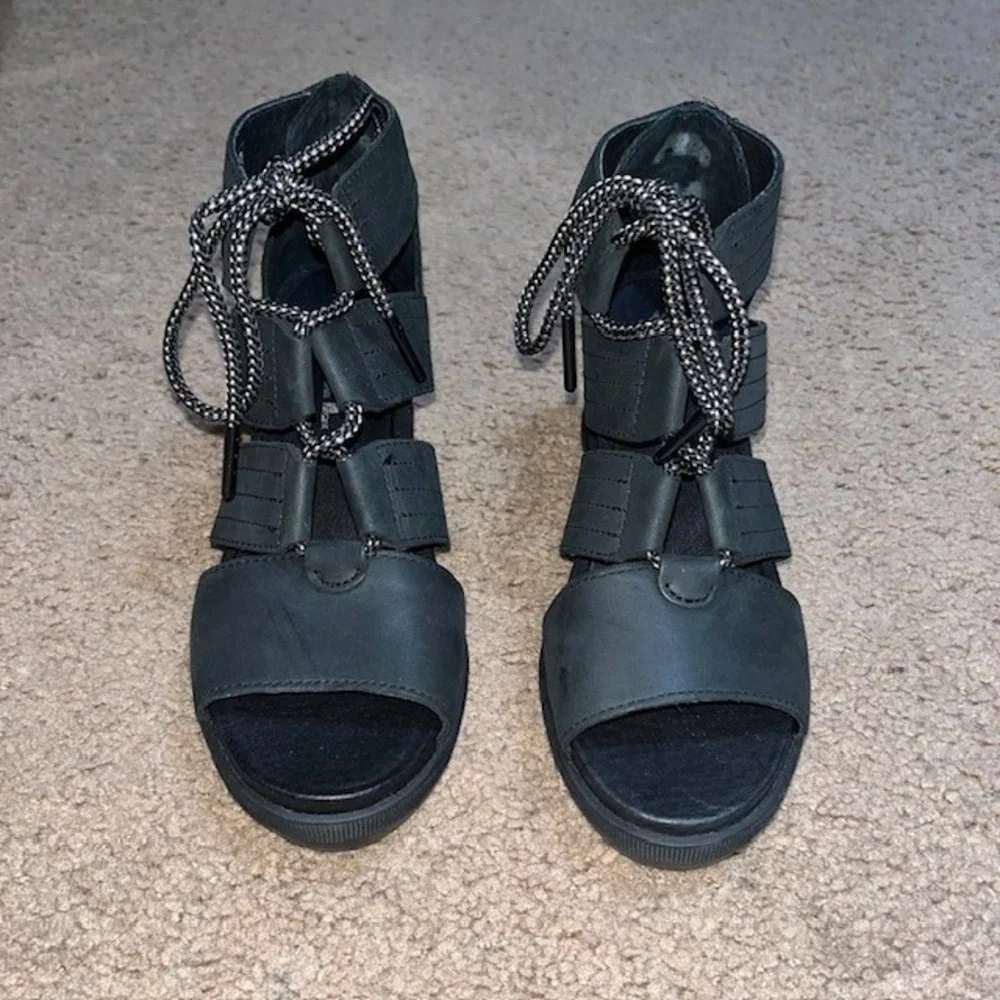 Sorel Joanie II‎ Lace Sandal Wedge Heel Black 9